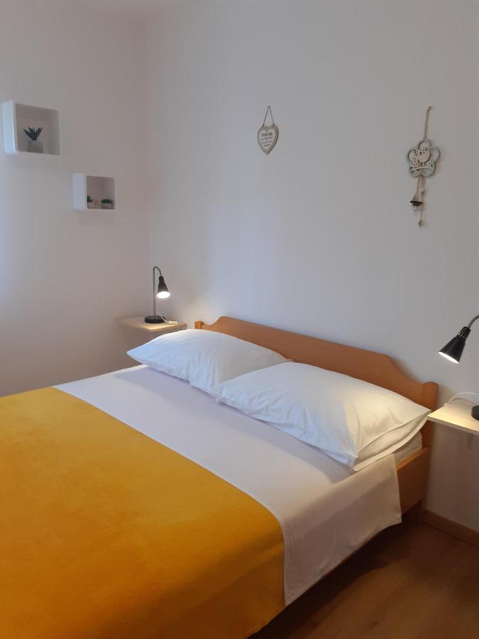 Apartman Paola Appartement Malinska Buitenkant foto