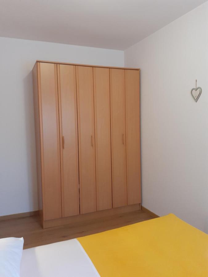 Apartman Paola Appartement Malinska Buitenkant foto