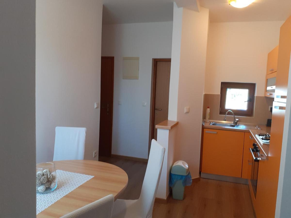 Apartman Paola Appartement Malinska Buitenkant foto