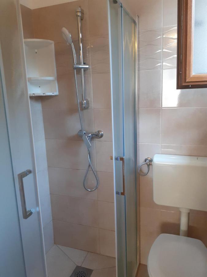 Apartman Paola Appartement Malinska Buitenkant foto