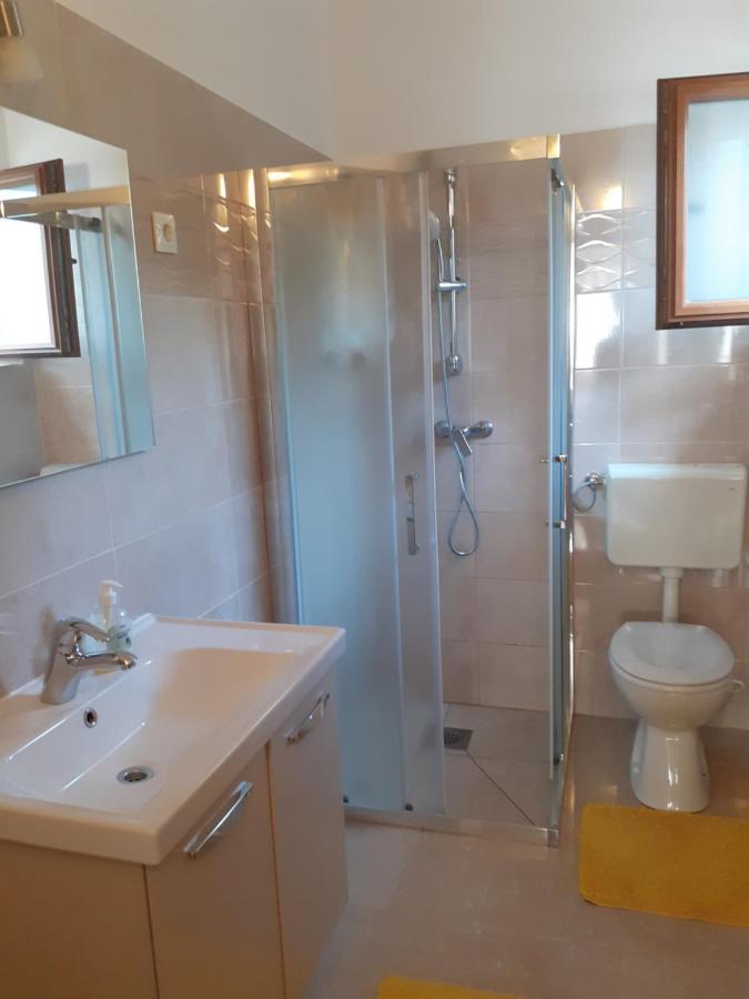 Apartman Paola Appartement Malinska Buitenkant foto