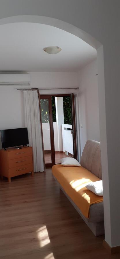 Apartman Paola Appartement Malinska Buitenkant foto